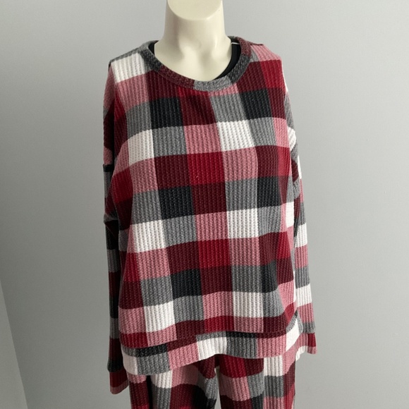 Ladies red pajama set,M.Natural Relections - Picture 2 of 11